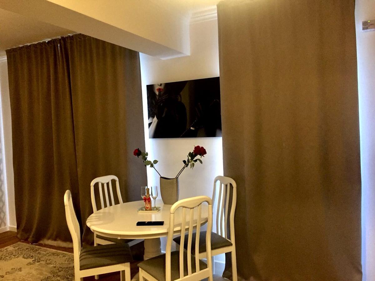Flori De Iulie Apartamente Брашов Экстерьер фото