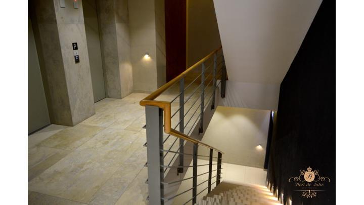 Flori De Iulie Apartamente Брашов Экстерьер фото