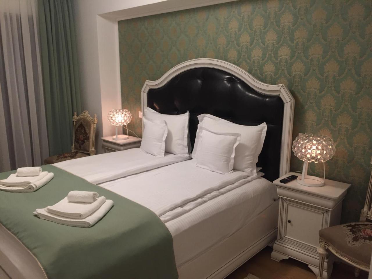 Flori De Iulie Apartamente Брашов Экстерьер фото