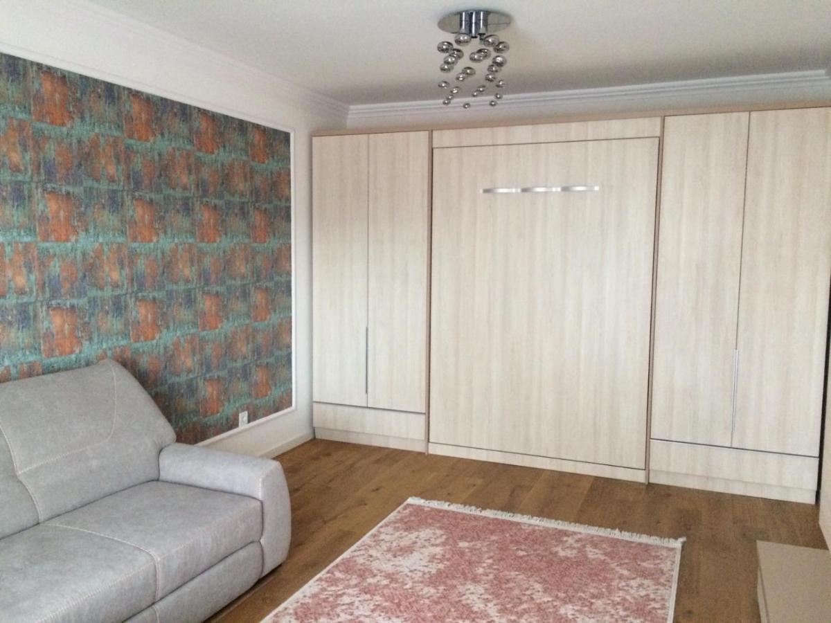 Flori De Iulie Apartamente Брашов Экстерьер фото